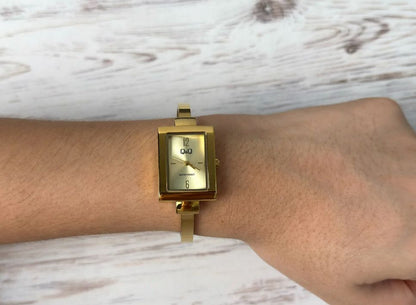 Reloj Q&Q Mujer Dorado Q14C503Y